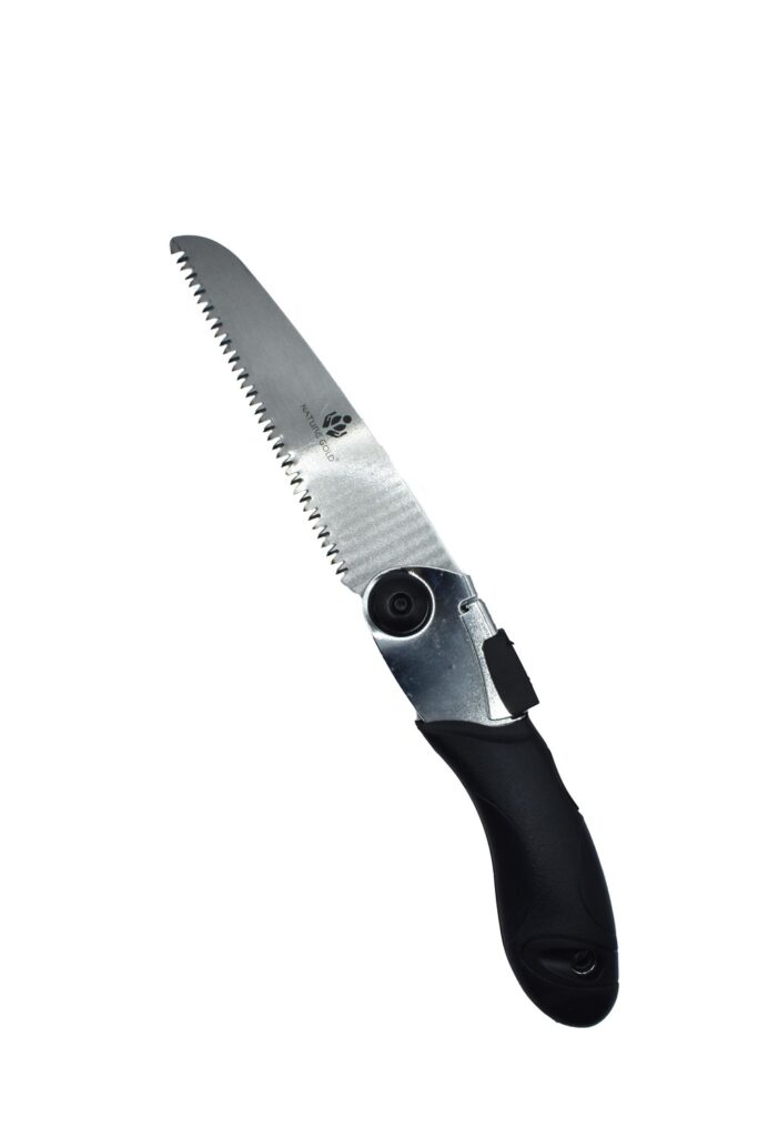 Folding pruning saw